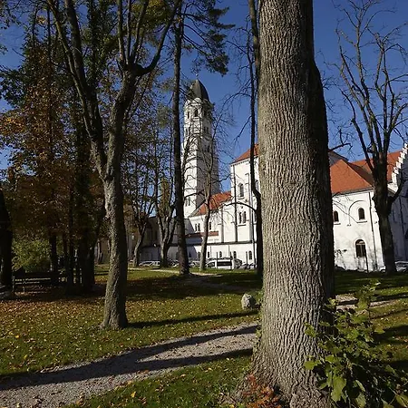 ベッド・アンド・ブレックファスト Saint Ignatius Retreat House 3*