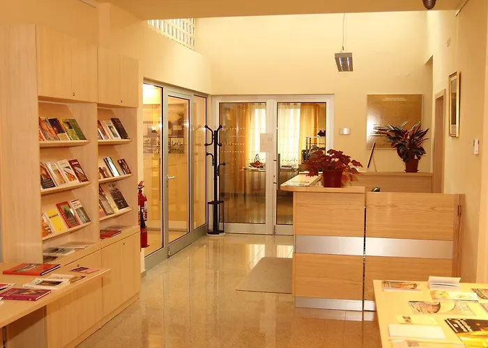 B&B Saint Ignatius Retreat House 3*