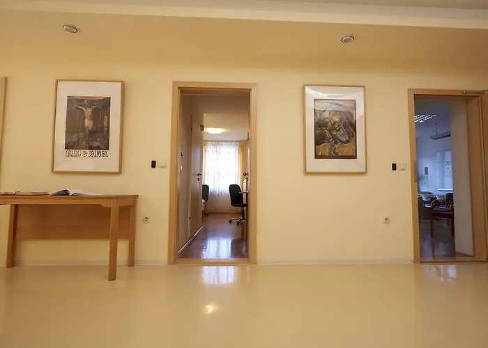 ベッド・アンド・ブレックファスト Saint Ignatius Retreat House 3*