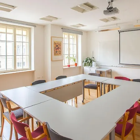 Saint Ignatius Retreat House Alojamento de Acomodação e Pequeno-almoço Liubliana